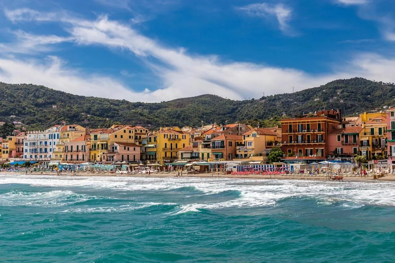 Il Bijou Di Rossella - Beach Front - Happy Rentals Alassio Apartment